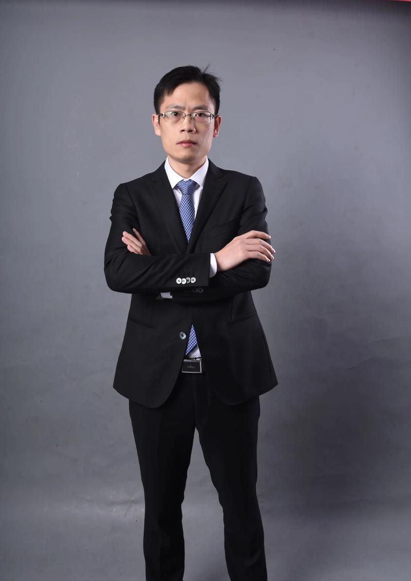 韩发英 视觉设计总监